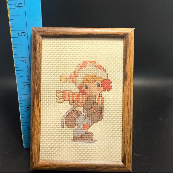 PRECIOUS MOMENTS 1980s Framed Handmade Art Cross Stitch Winter Skate Scene - Picture 2 of 7